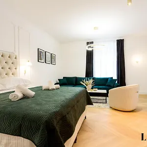  Apartment Litore Luxury Bura